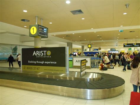 paphos airport arrivals today.